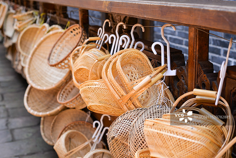 竹编篮子图片素材