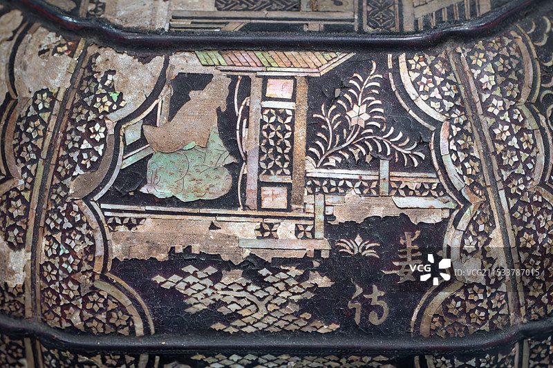 国家一级文物，明代漆器，黑漆螺钿二十四孝图八角幢盒，香港爱国企业家曹其镛捐赠，浙江省博物馆之江馆区图片素材