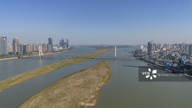 江西南昌赣江上的八一大桥航拍照图片素材