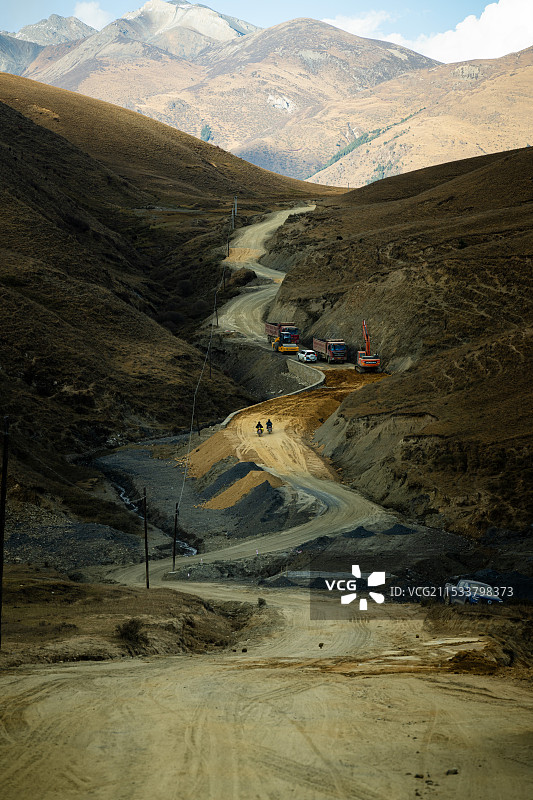 在川之西图片素材