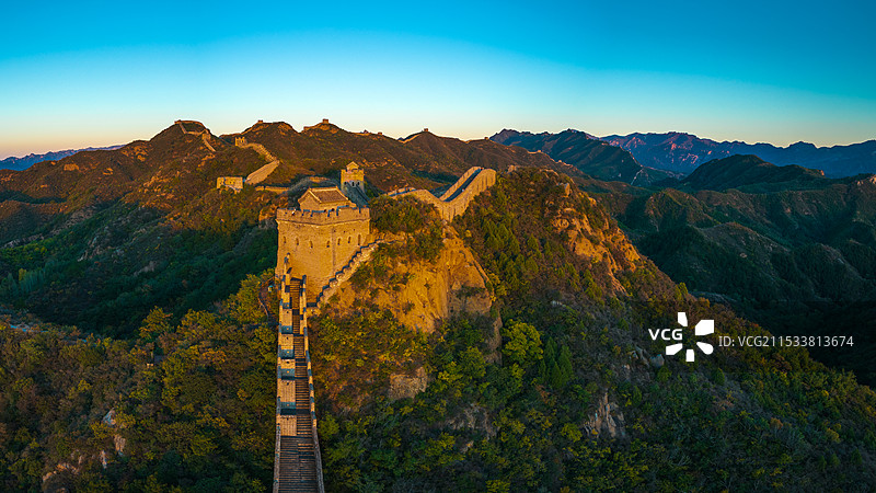 金山岭长城霞光照图片素材
