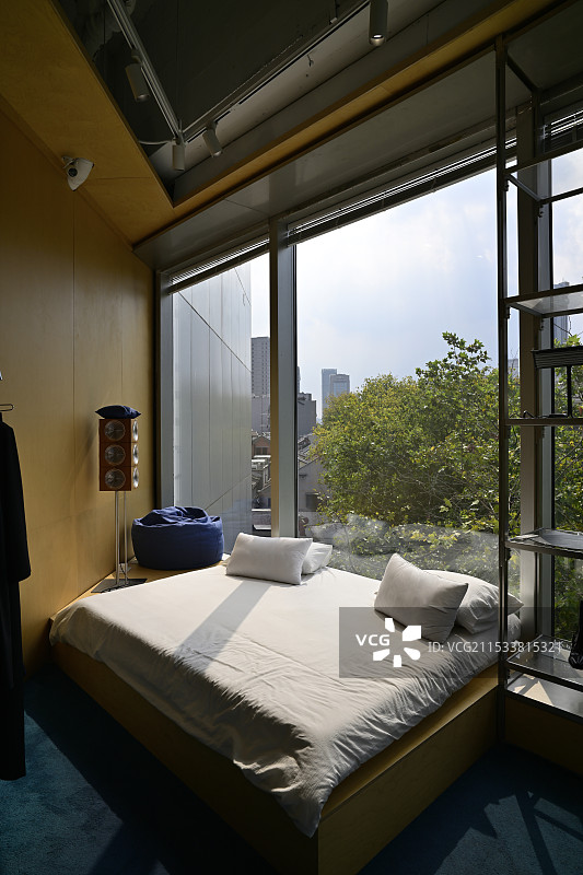 样板房内舒适的卧室图片素材