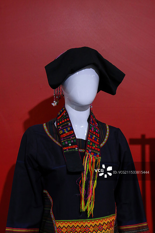 黎族传统服饰图片素材