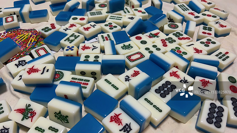 打麻将春节传统团聚娱乐图片素材