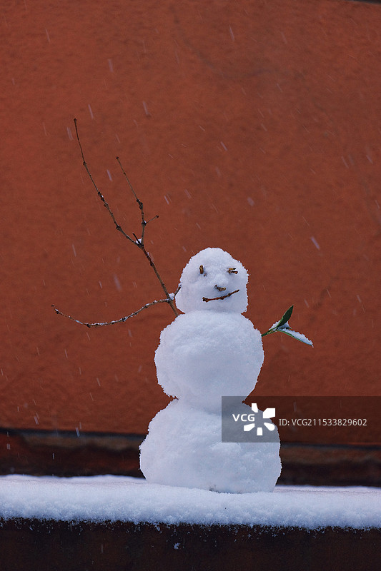 微笑的小雪人儿～你好！图片素材