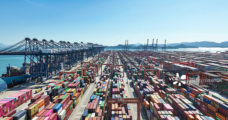 航拍深圳盐田港国际集装箱码头图片素材