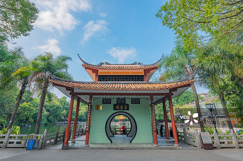 柳州立鱼峰风景区-鱼峰公园灵泉阁图片素材