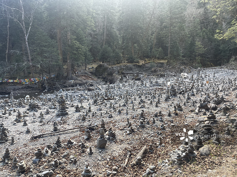 迪庆藏族自治州德钦县云岭乡雨崩村雨崩景区图片素材