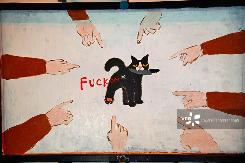 “横眉冷对千夫指”图片素材