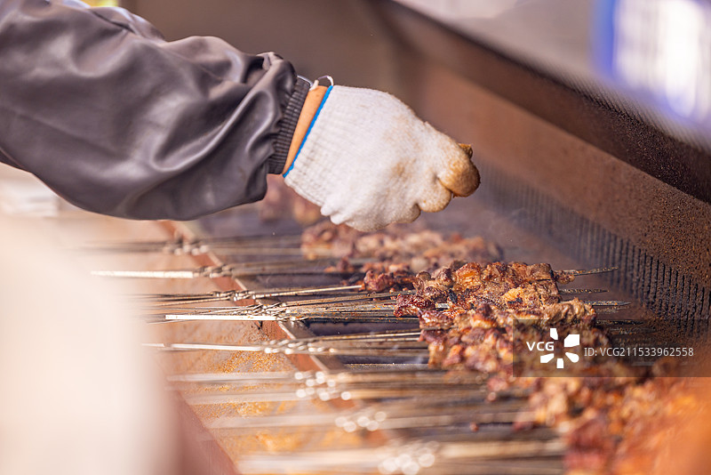 路边街头小吃新疆特色美食烧烤羊肉串图片素材