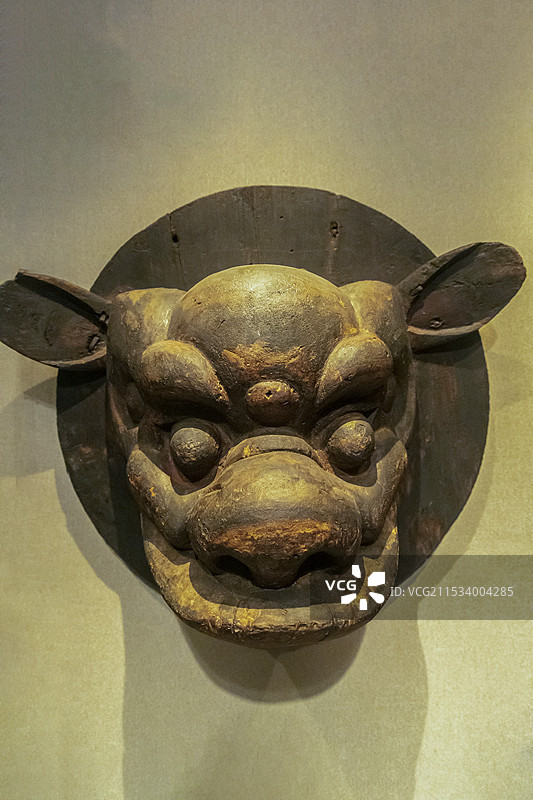 湖北省宜昌市宜昌博物馆“风情三峡”展：猪首木吞口（近现代，2018年宜都市征集）图片素材