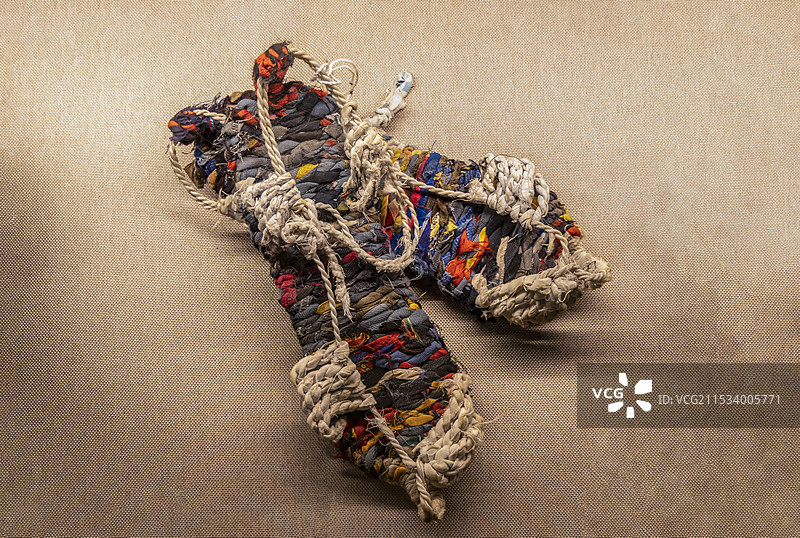 湖北省宜昌市宜昌博物馆“风情三峡”展：草鞋（近现代，2018年远安县旧县镇征集）图片素材