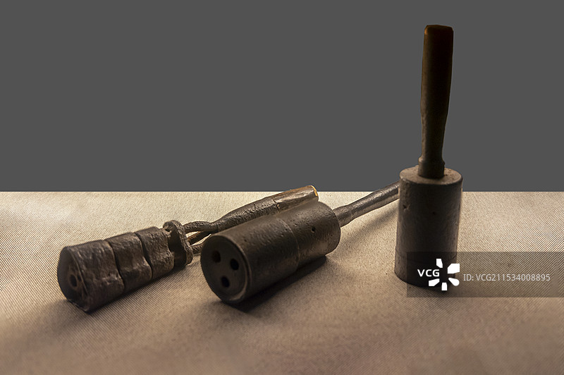 湖北省宜昌市宜昌博物馆“风情三峡”展：火铳（近现代，2016年远安县洋坪镇征集）图片素材