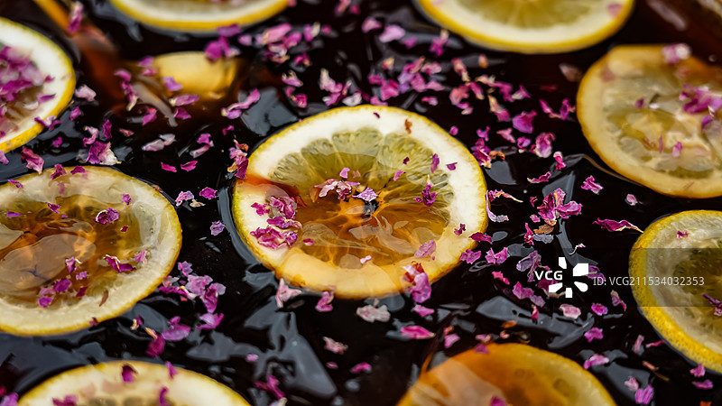 安徽黄山宏村江南小吃 葛根粉汤 柠檬片图片素材