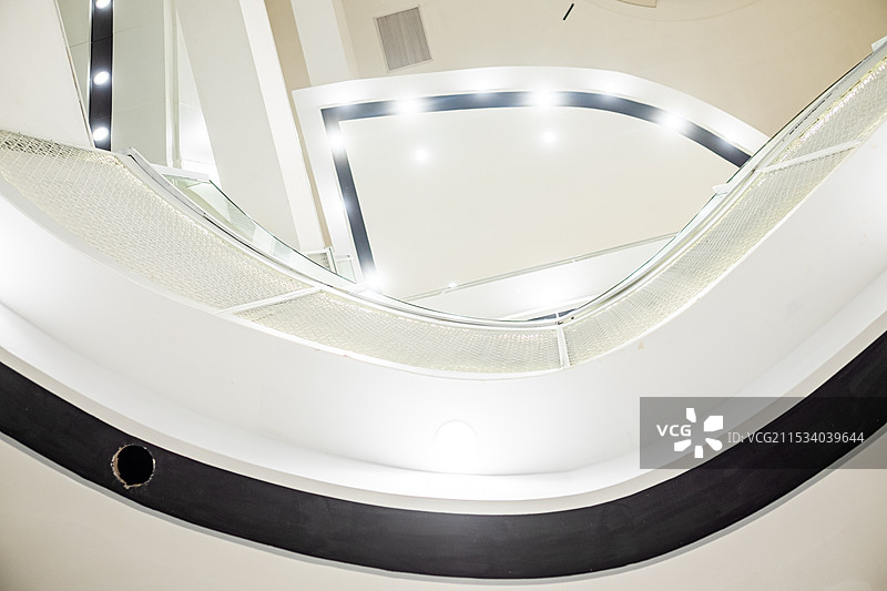 现代建筑内部电梯图片素材