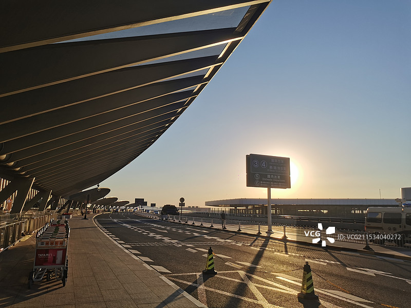 清晨的首都机场图片素材