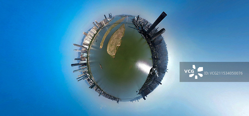 江西南昌赣江全景照（小行星效果）图片素材