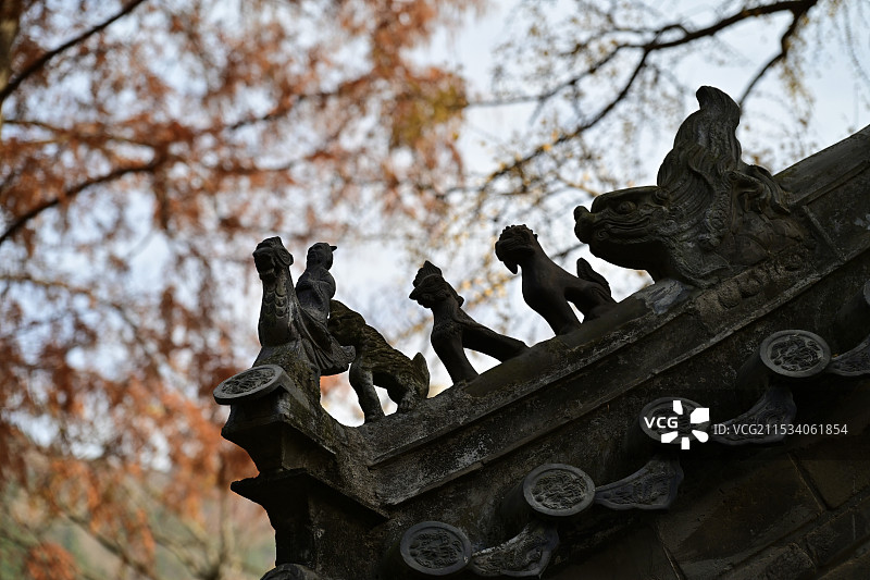 初冬 青岛崂山太清宫的飞檐图片素材