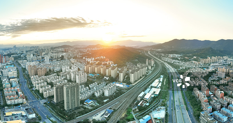 夕阳三环-公铁汇聚图片素材