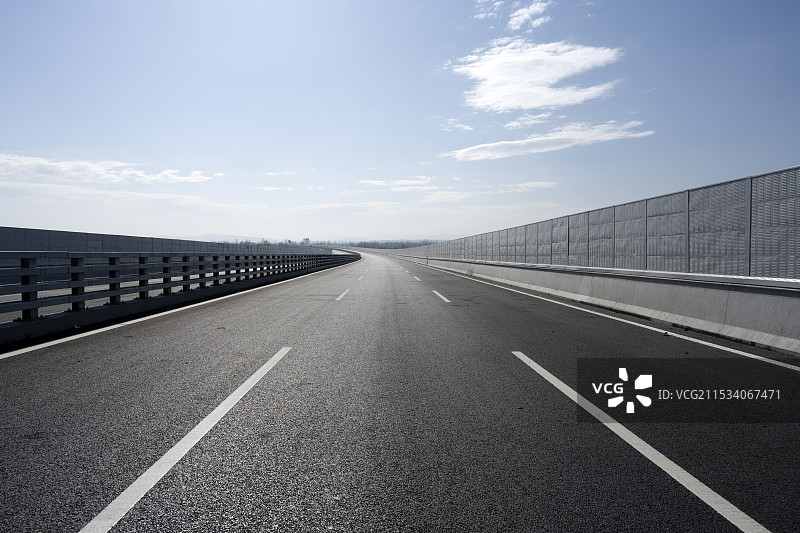 沥青公路道路交通桥梁车道汽车广告背景图图片素材