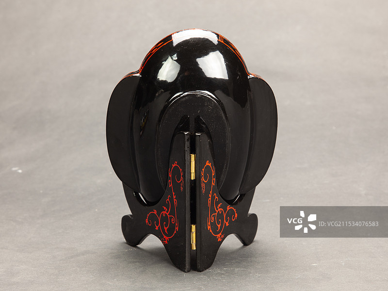 大漆龙纹托架漆器图片素材