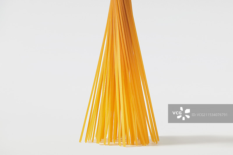 干意大利面灰底图图片素材