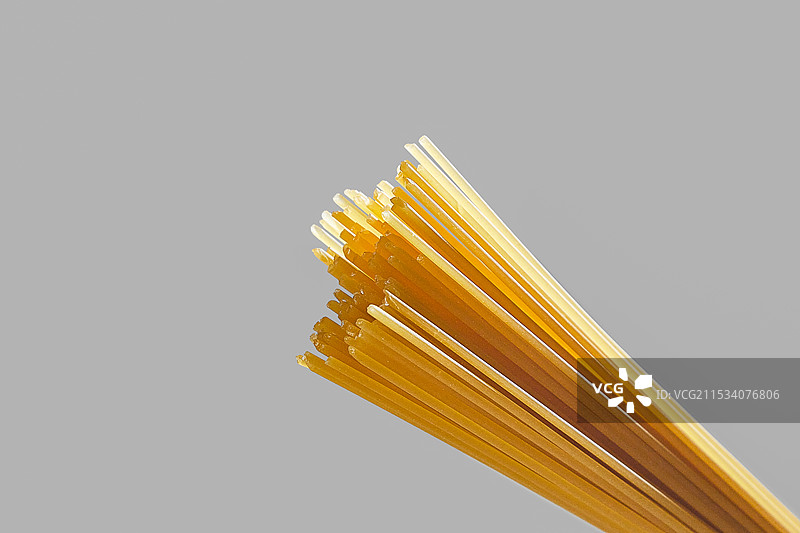 干意大利面灰底图图片素材