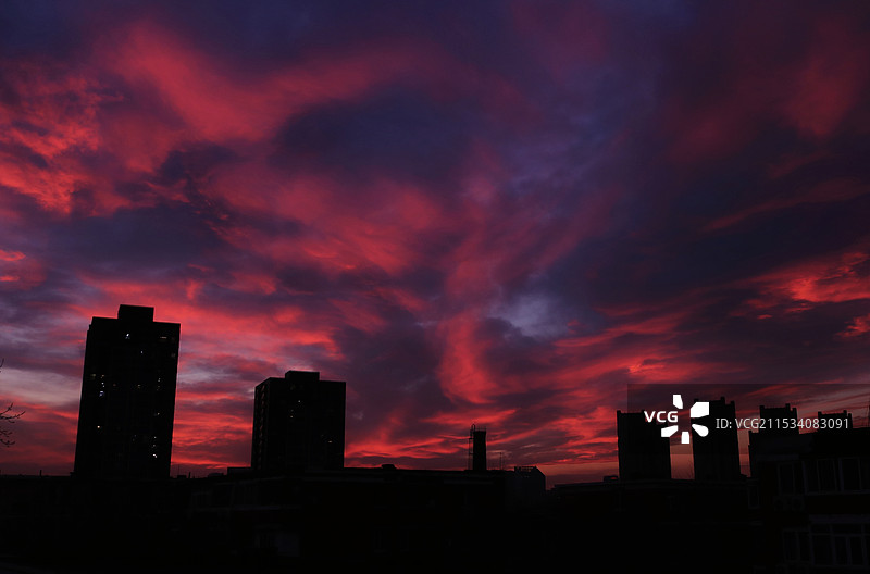 日落时天空的火烧云图片素材