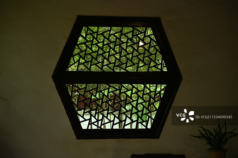 苏州沧浪亭的花窗图片素材