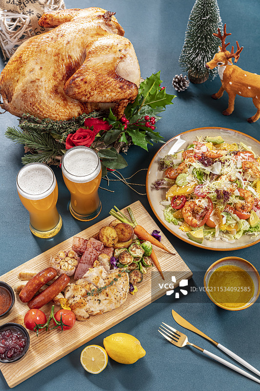 虾仁沙拉火鸡圣诞套餐图片素材