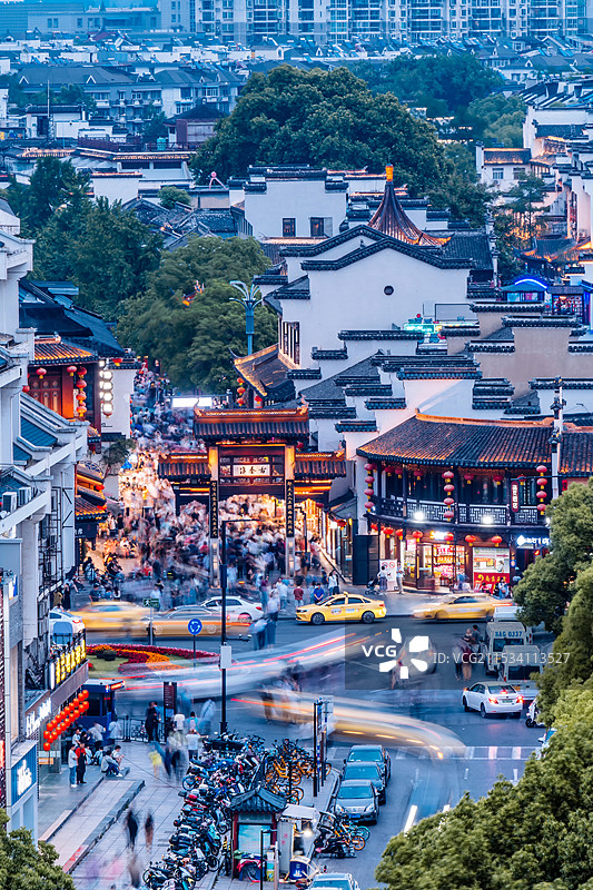 中国江苏南京夫子庙秦淮河贡院街高视角夜景图片素材