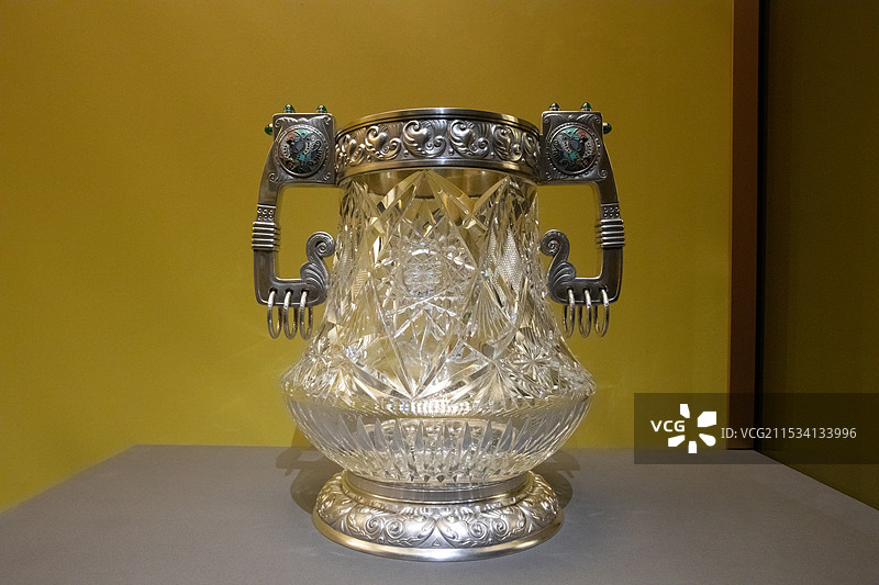 中国国家博物馆俄宴风华展潘趣酒钵1908-1917年银水晶绿玉髓石膏图片素材