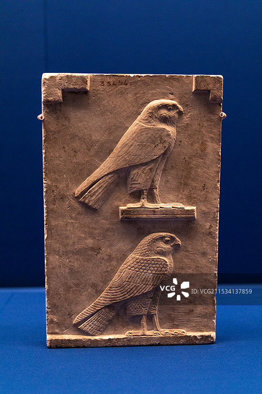 上海博物馆埃及文物展双鹰浮雕板 石灰岩 新王国时期 埃及国家博物馆图片素材