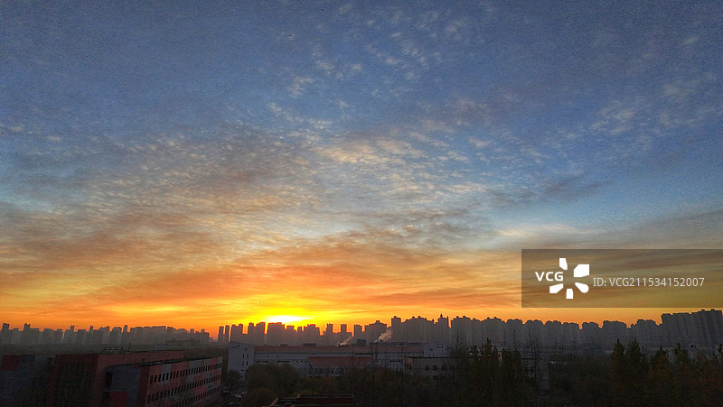 初冬的晨曦图片素材