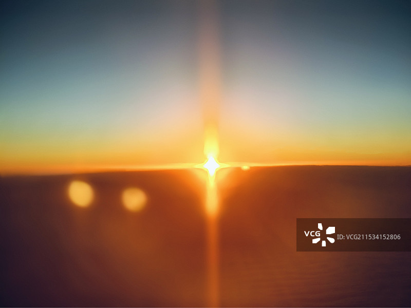 日落时天空映衬的剪影景观图片素材