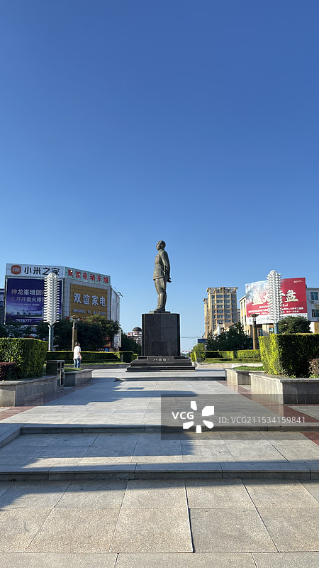 台安县汉卿广场张学良塑像图片素材