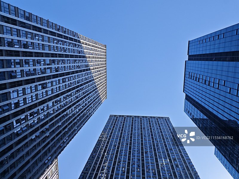 蓝天下的高楼图片素材