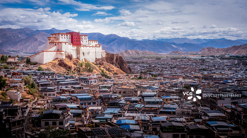 日光之城 日喀则 日光下桑珠孜宗堡图片素材
