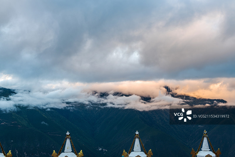 云南迪庆州德钦梅里雪山图片素材