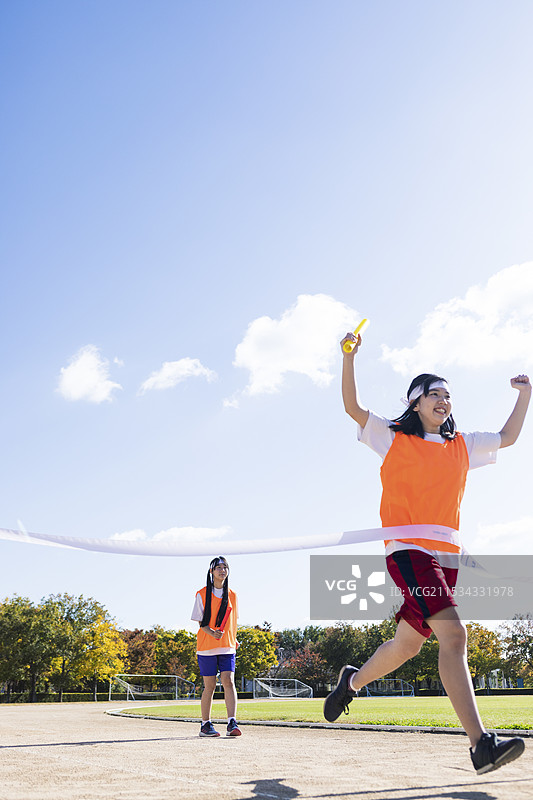 高中生在奔跑图片素材
