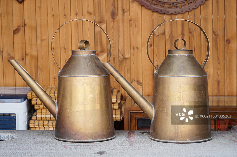 铜茶壶图片素材