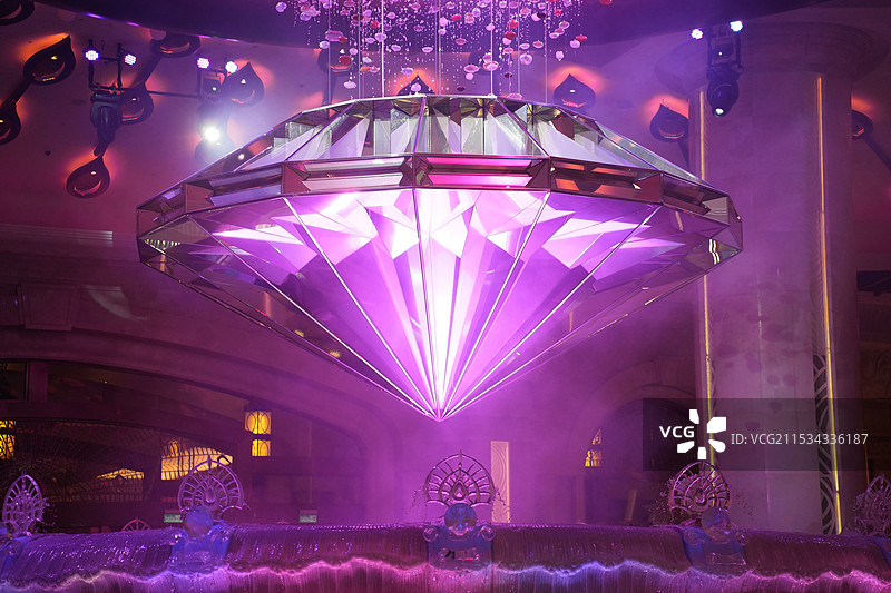 粉色水晶钻石灯图片素材