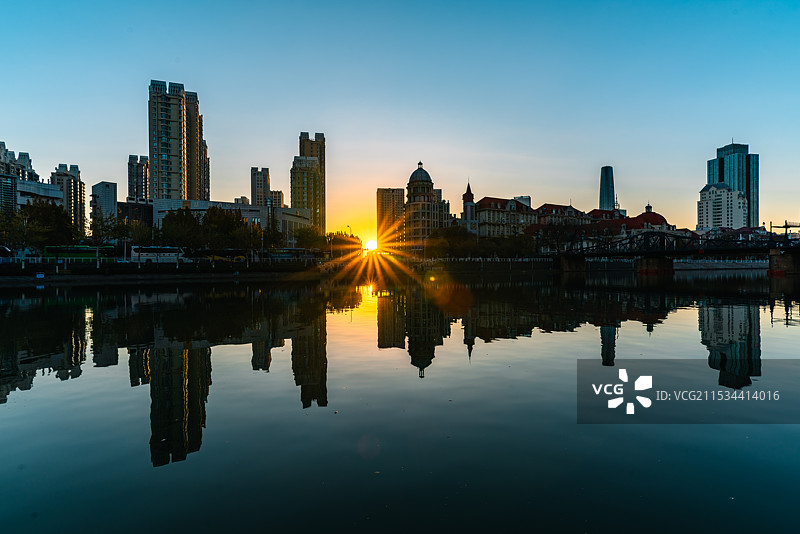 天津 金汤桥日出图片素材