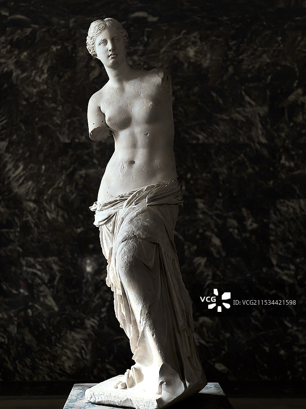法国巴黎卢浮宫维纳斯雕像图片素材