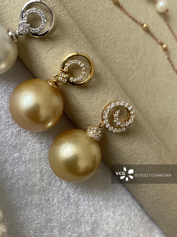 珍珠首饰耳钉珠宝图片素材