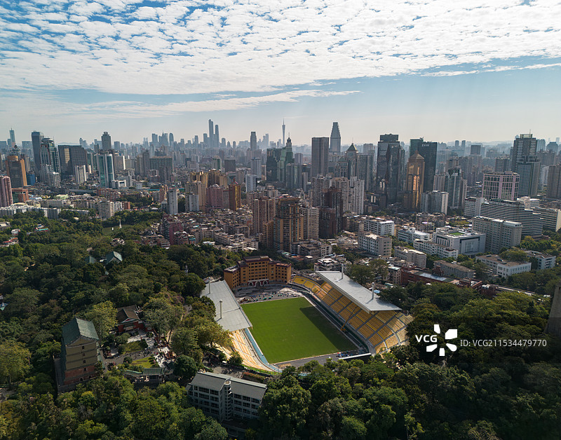 越秀山体育场与广州城市天际线图片素材