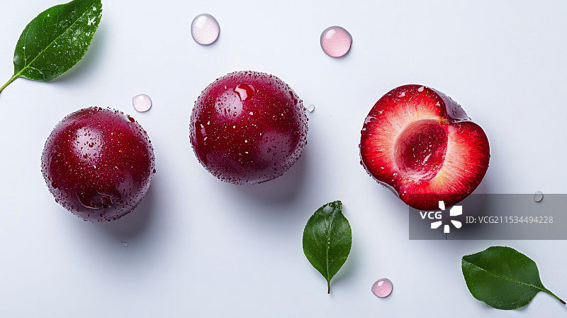 大个体樱桃切开图片素材