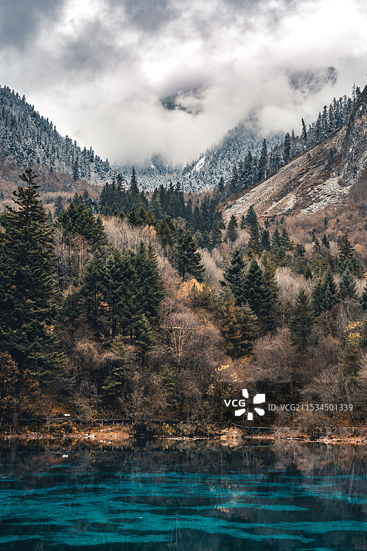 川西九寨沟五色海图片素材
