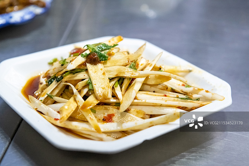 云南建水特色菜凉拌草芽图片素材