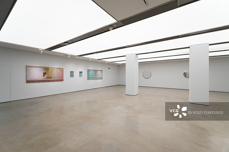 佛山市华侨城巽美术馆现代抽象艺术展览图片素材